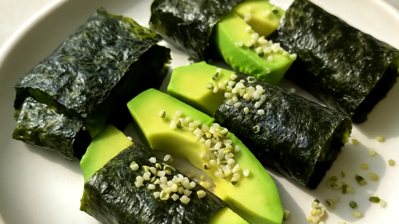 Nori-Algen-Wraps mit Avocado und Hanfsamen"